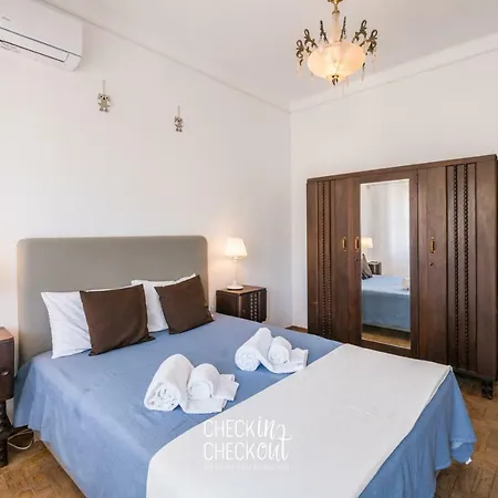 Checkincheckout City Center 3 Apartament *