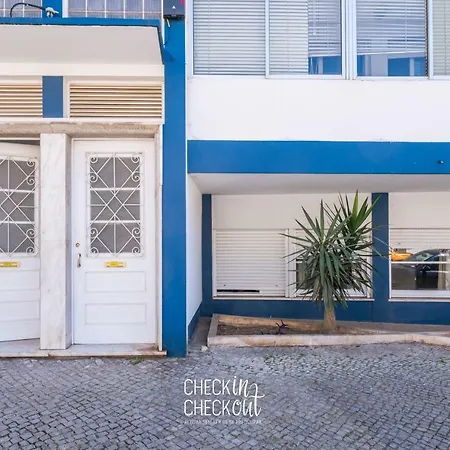 Checkincheckout City Center 3 Appartement *